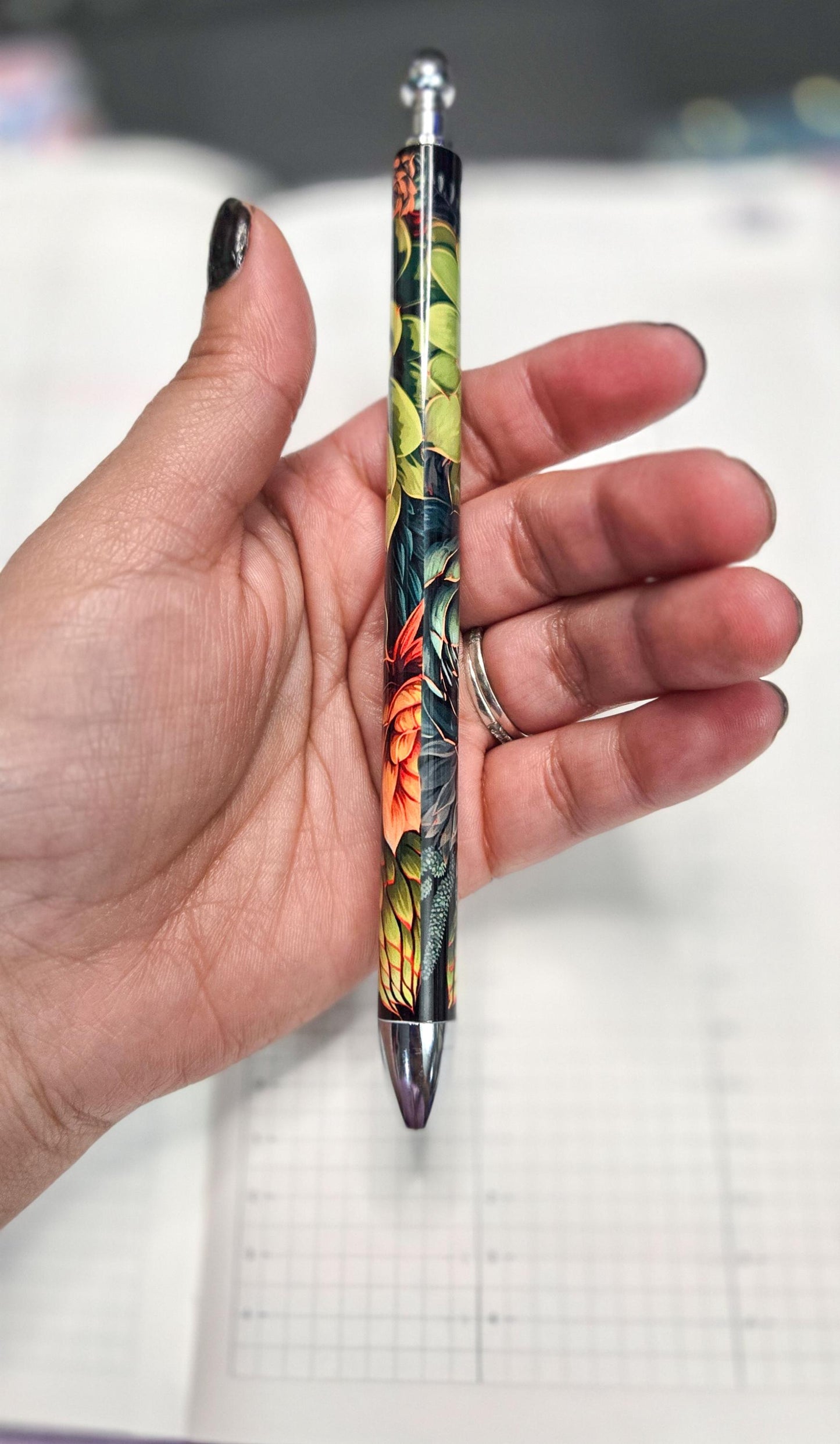 Succulent Plant Retractable Gel Pen: Refillable .5mm Black Ink