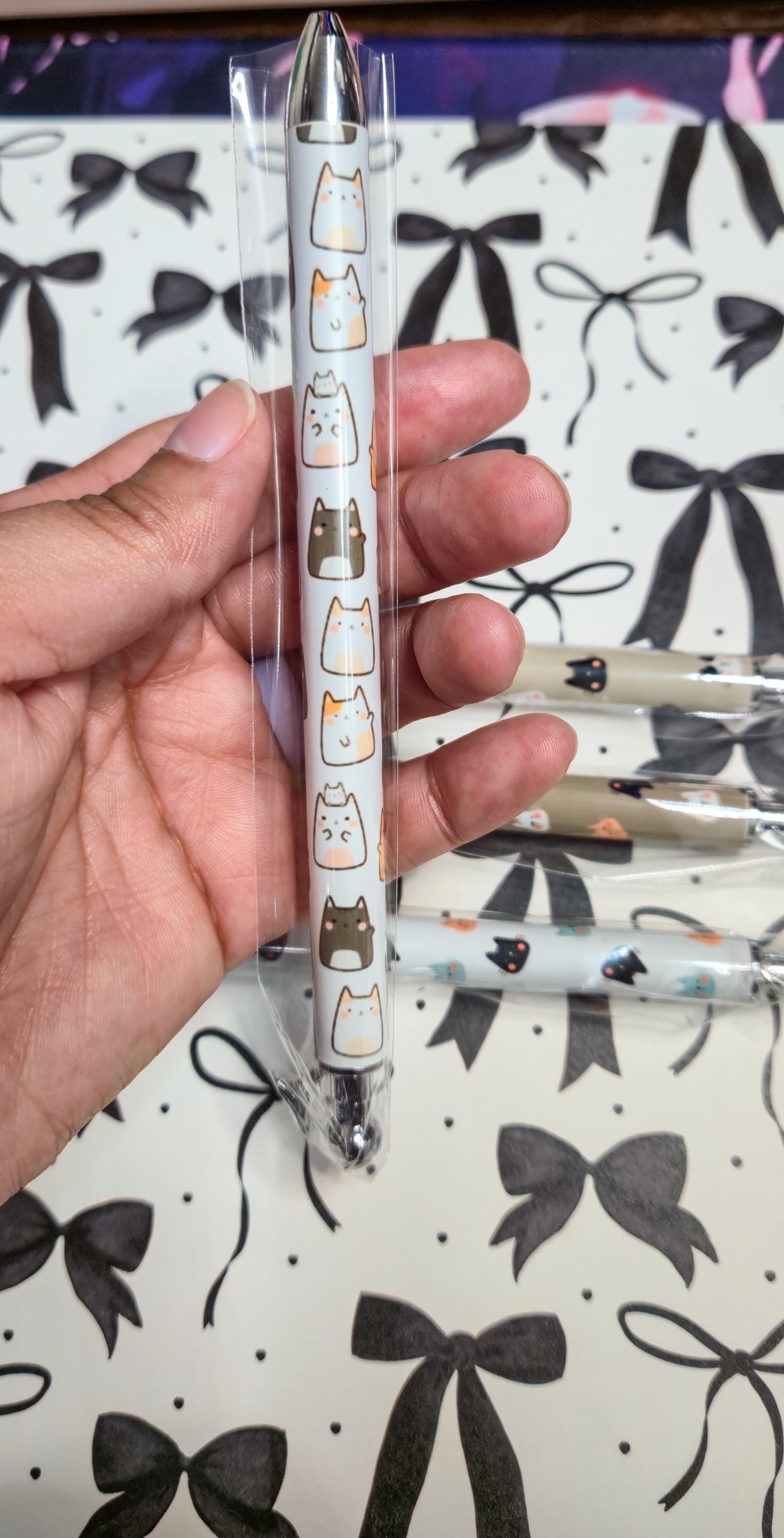 Neutral Kitties Refillable Retractable Gel Pen